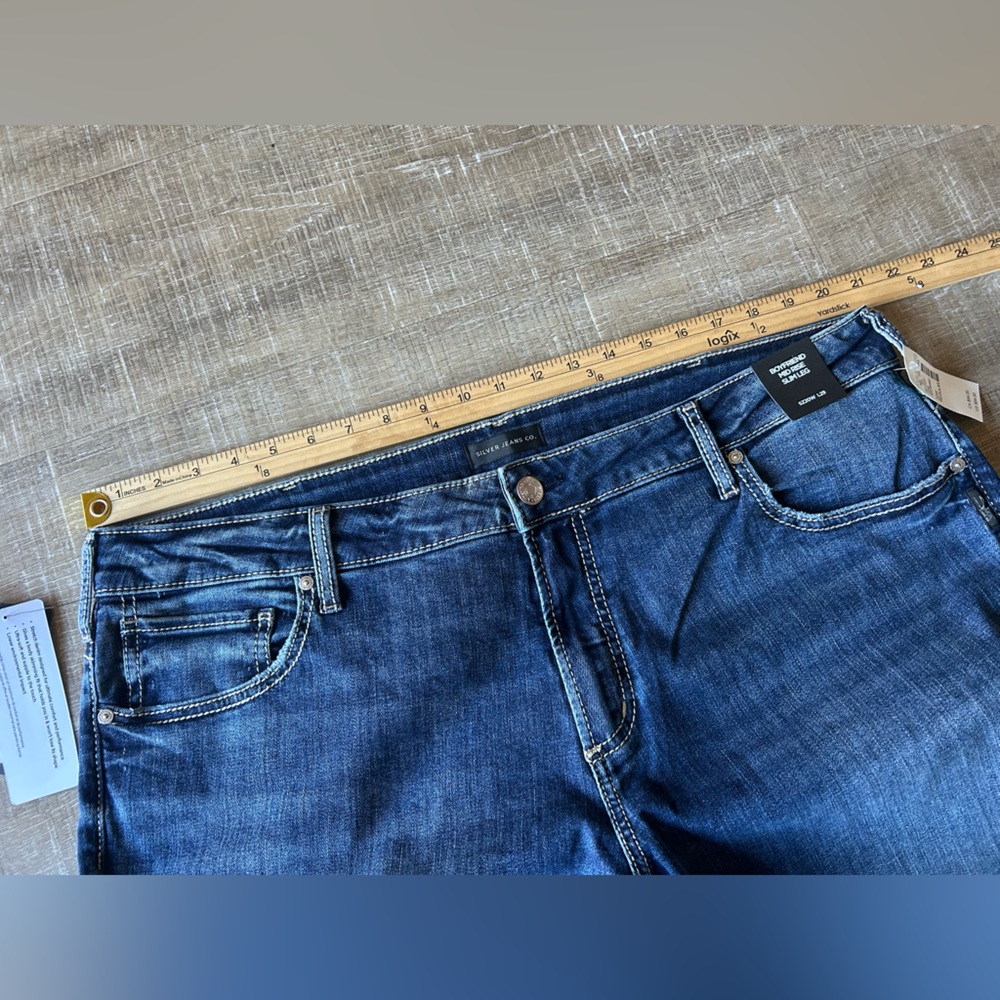 Silver Jeans Boyfriend Mid Rise Slim Leg Size 20 W Length 29.5 Luxe Stretch NEW - Picture 15 of 16
